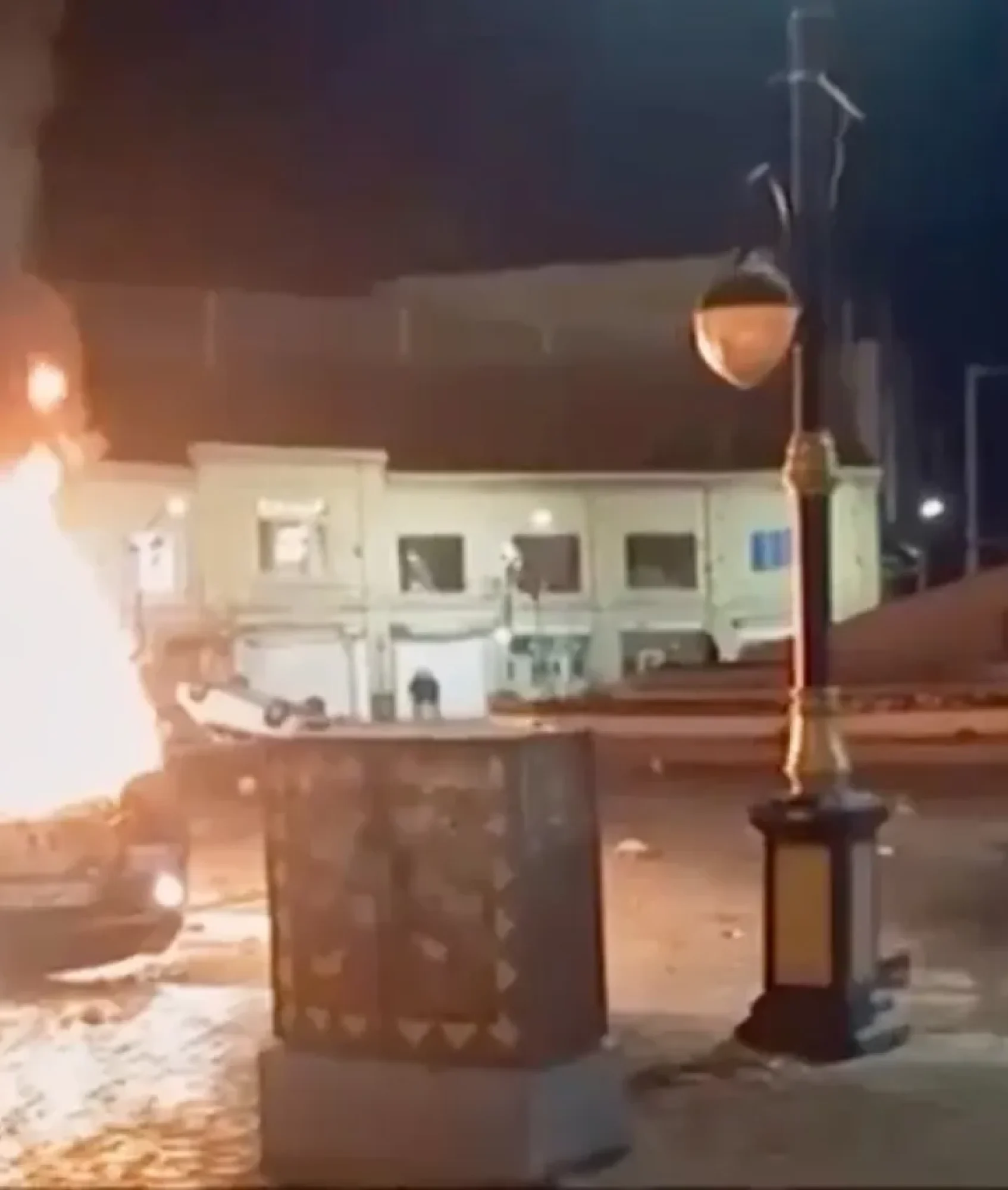 Protestas en Irán van para dos semanas y autoridades intensifican represiones