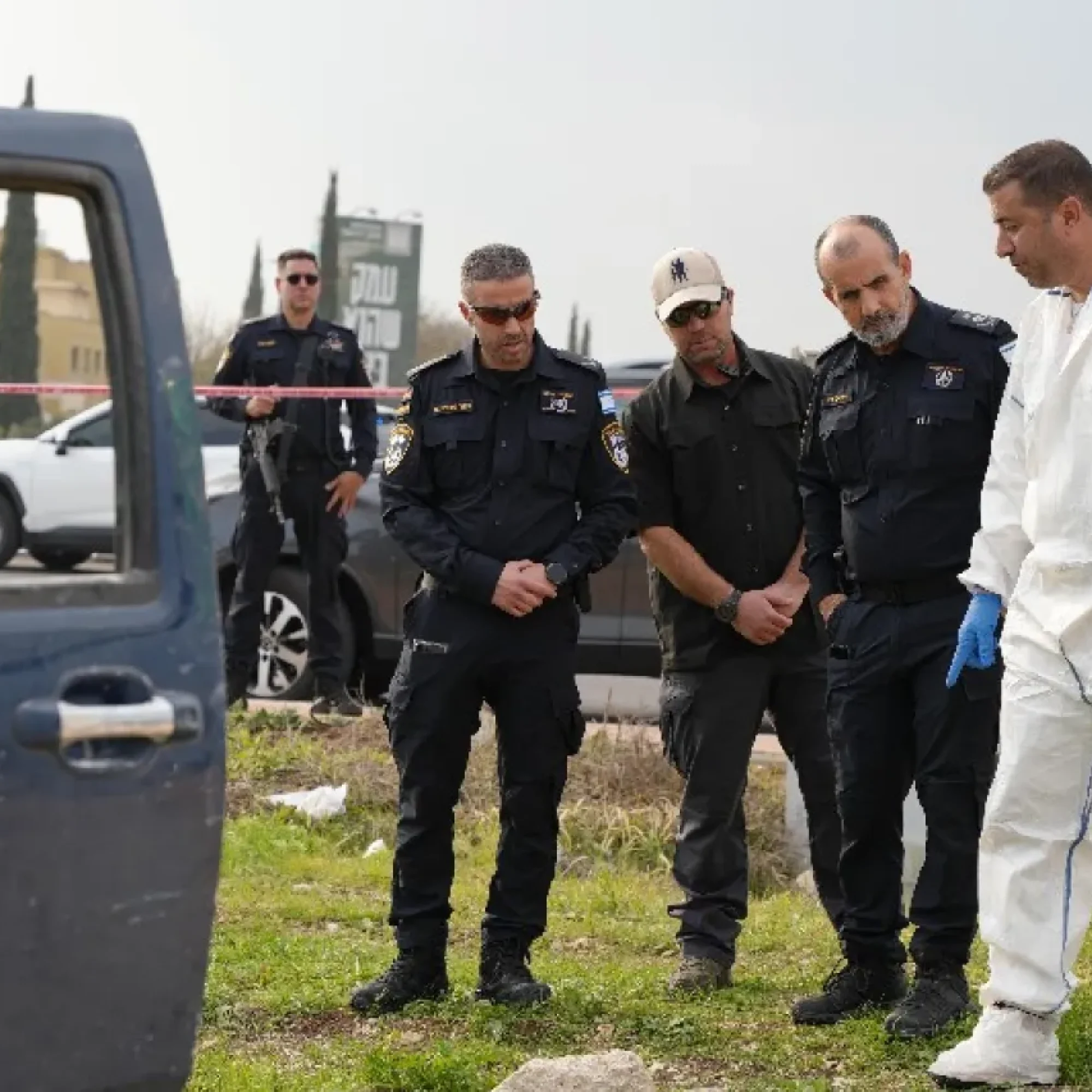 Hombre palestino atropella a hombre y apuñala a otro en Israel