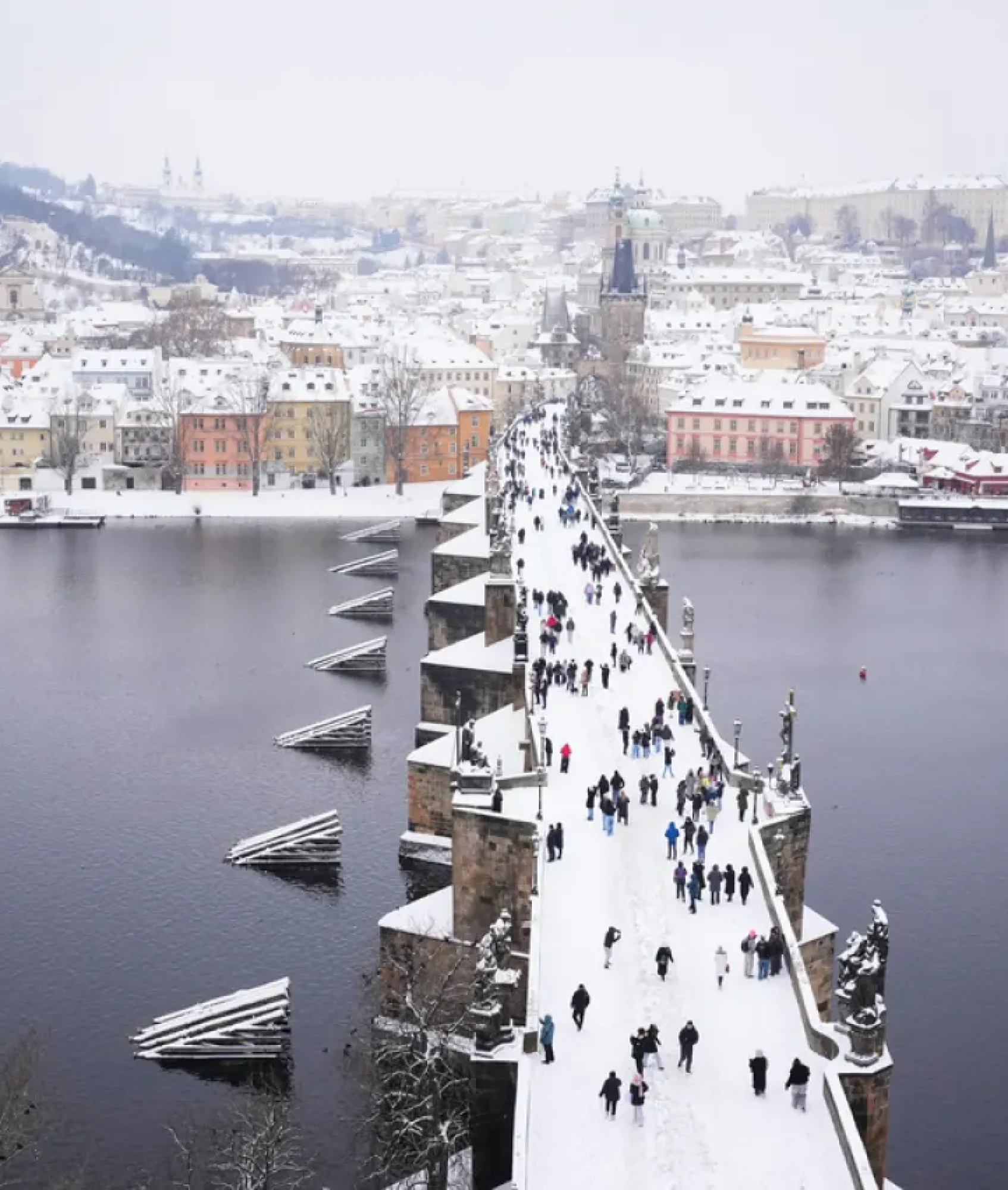Tormenta invernal azota Reino Unido y Francia; frío se extiende por Europa