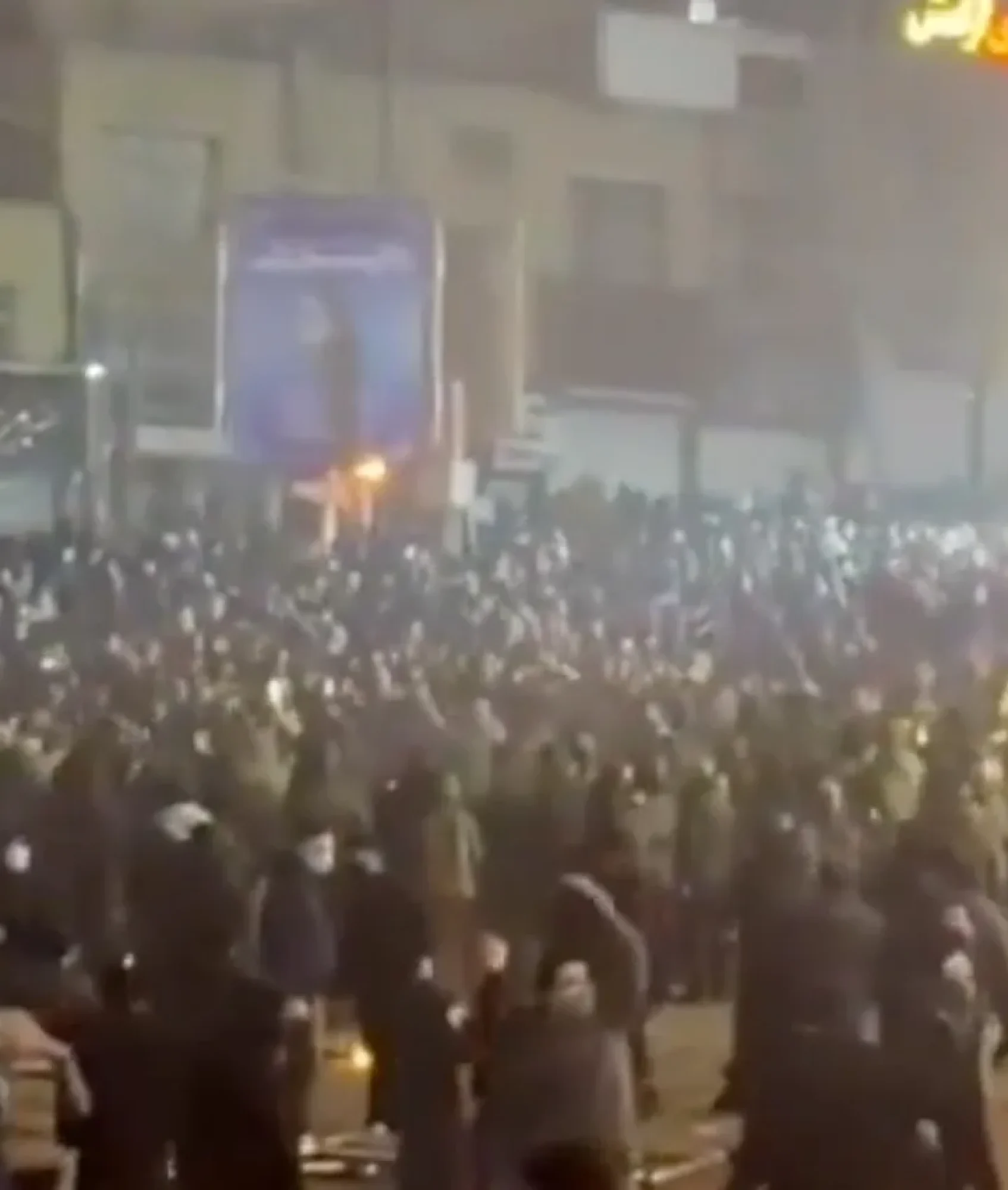 La red cae sobre Irán: autoridades implementan censura masiva en pleno auge de manifestaciones sociales.