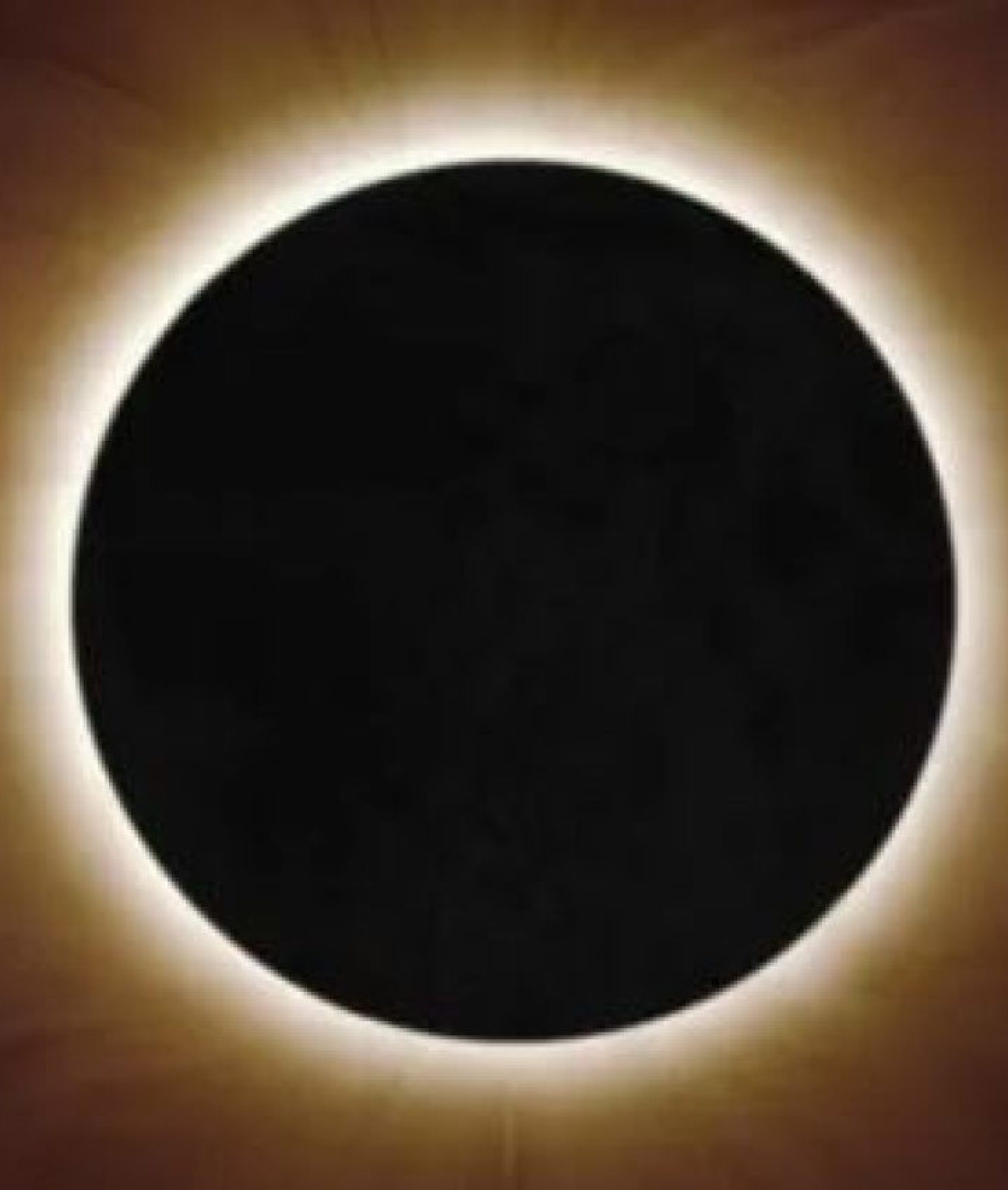 Un eclipse solar de 'anillo de fuego' deslumbrará en la Antártida