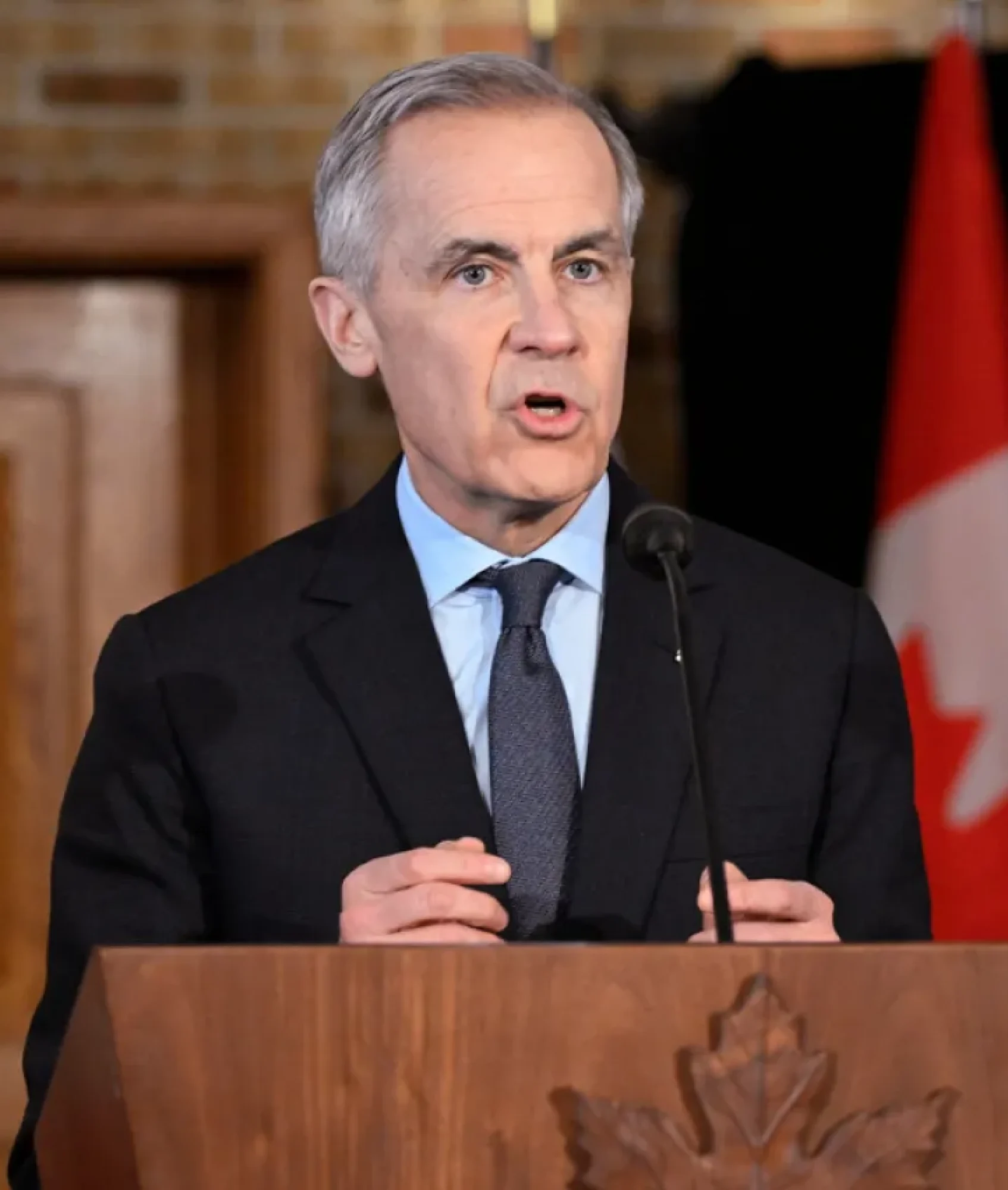 El presidente de Goldman Sachs refuta críticas del líder estadounidense en el foro económico más importante del mundo