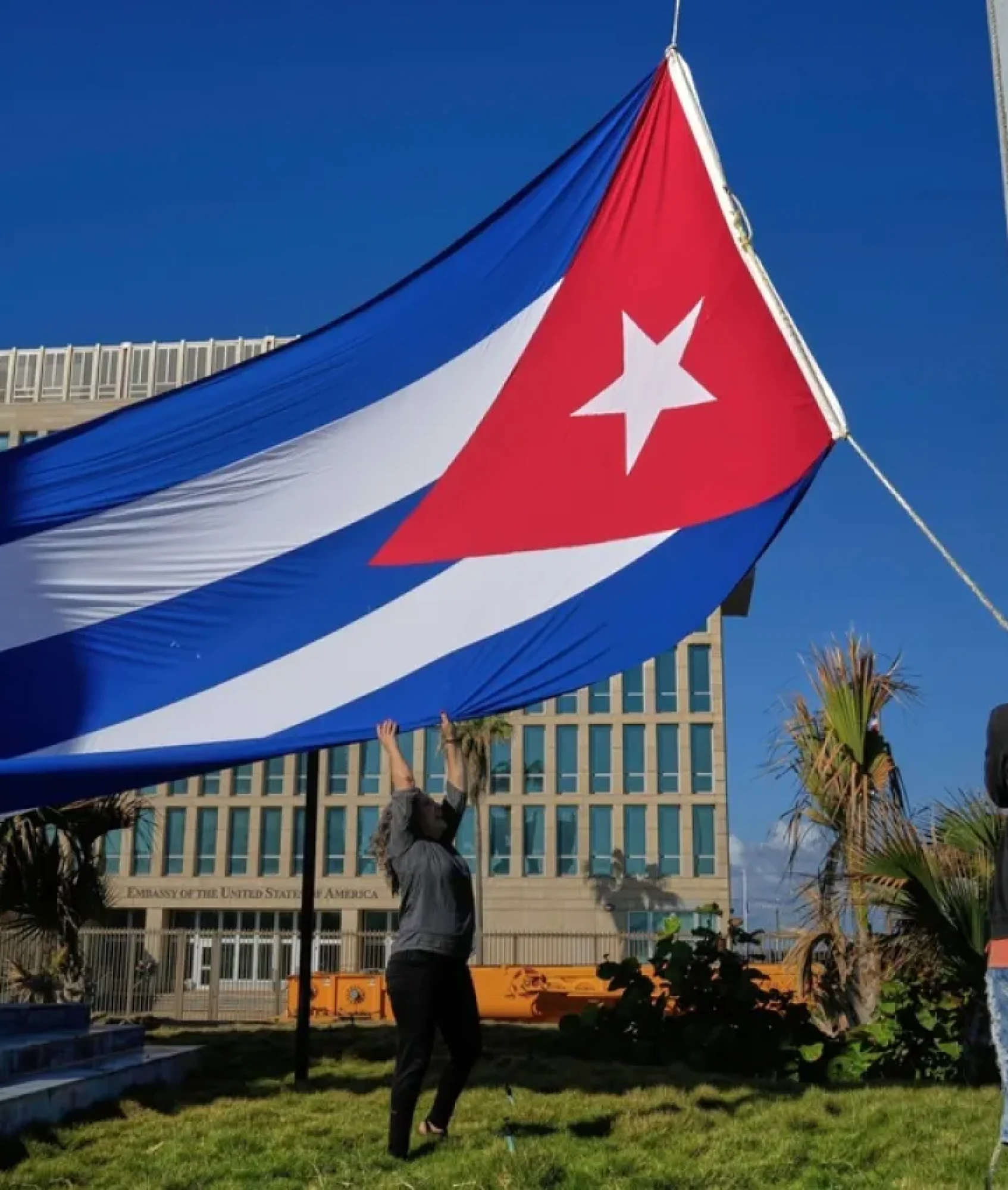 Llegan a Cuba restos de 32 militares muertos en operativo vs Maduro