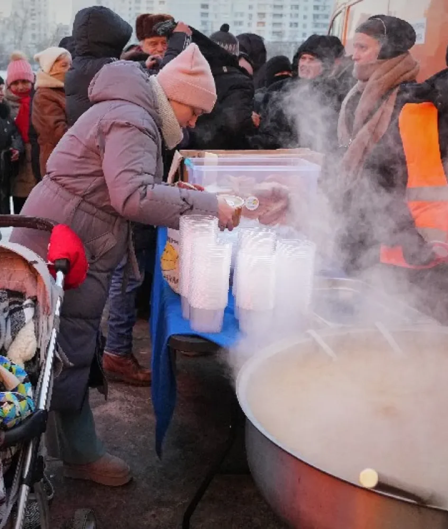 Ucrania busca sobrevivir al frío tras ataque ruso a plantas de energía