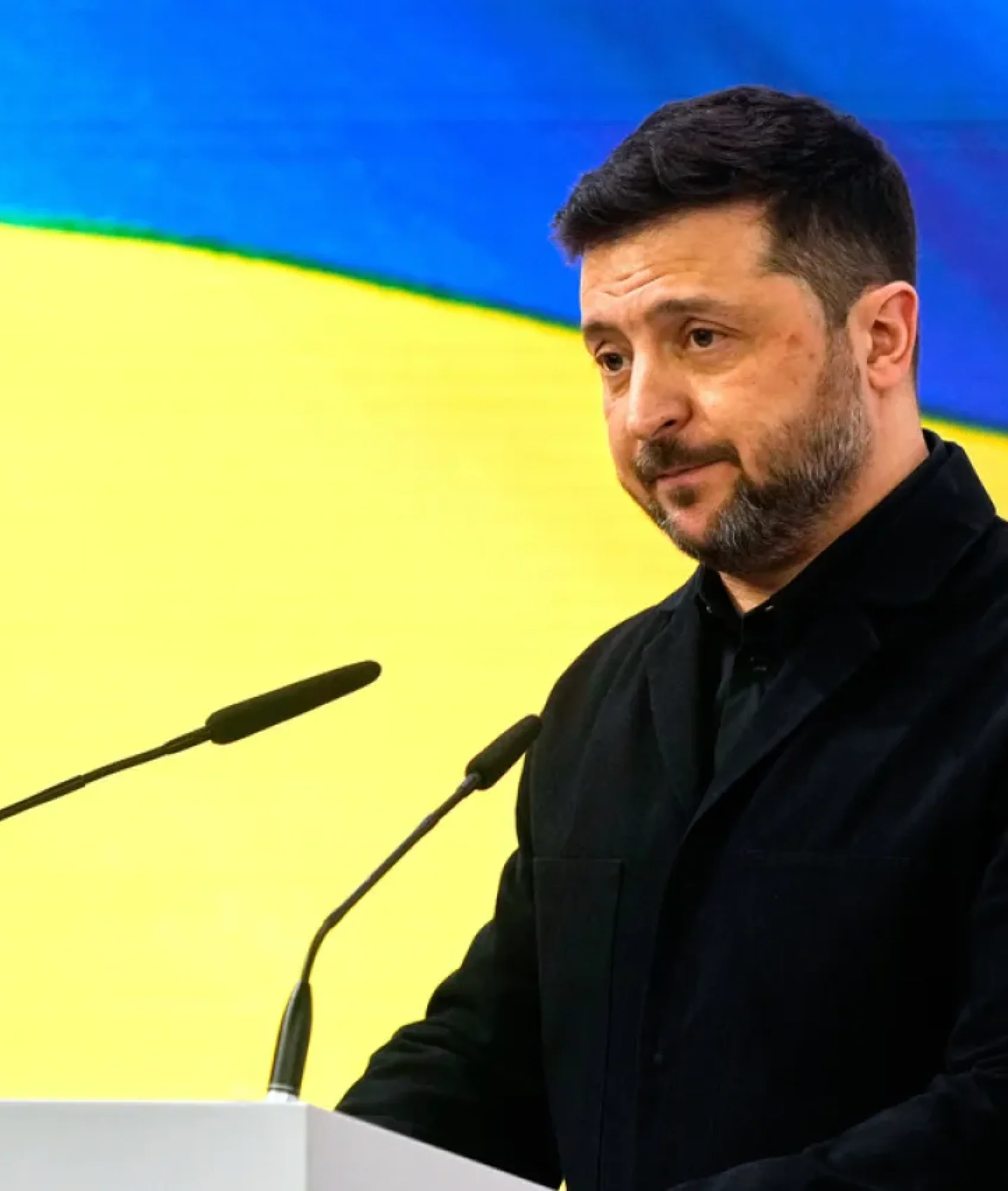 Ataques con drones dejan 2 muertos en Ucrania y Rusia antes de diálogo de paz