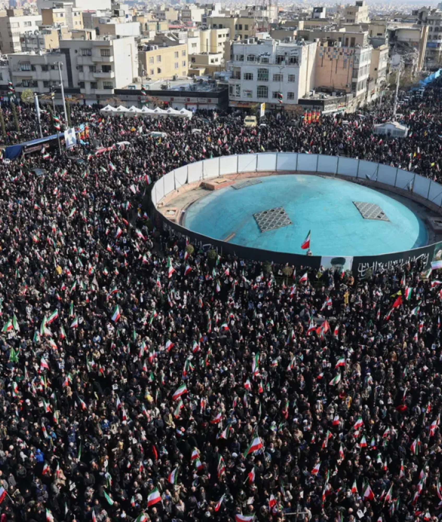 Estados Unidos advierte el "día más intenso de ataques" contra Irán